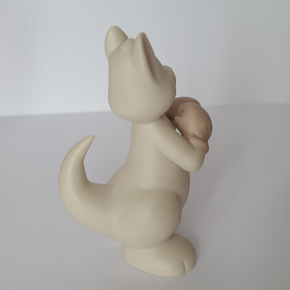 Vintage Precious Moments Kangaroo Boxer Birthday Collectible Porcelain Figurine - Picture 4 of 7